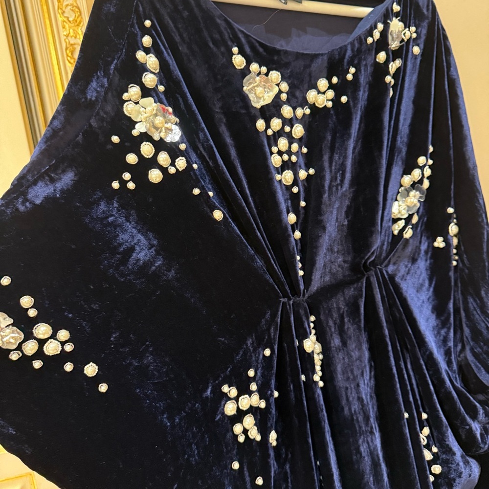 Rozina Munib Kaftan Navy Blue Velvet with Pearl - Picture 9 of 10